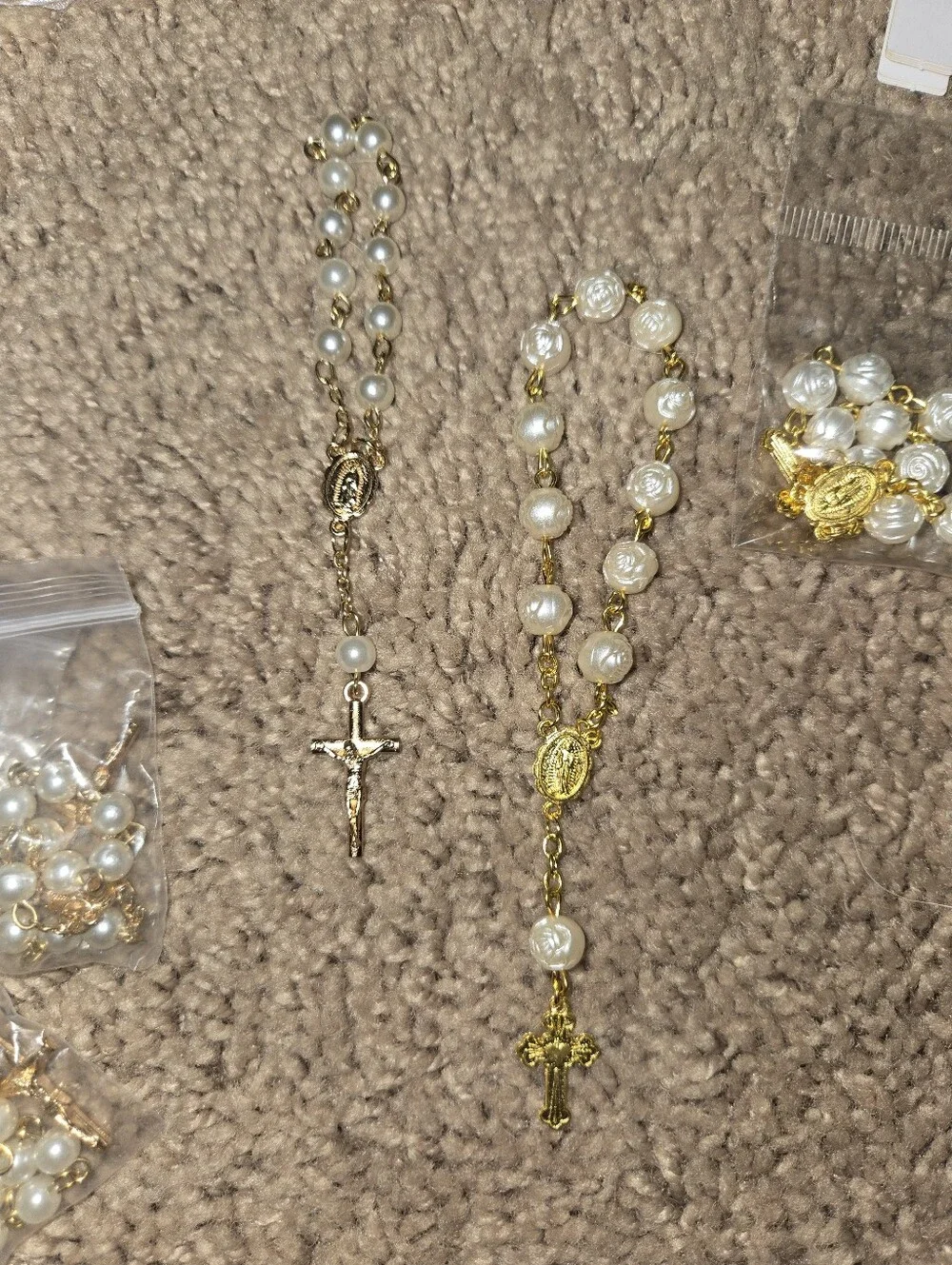 N/A elegant gold